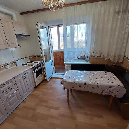 2К Апартаменты Ул.Ревуцкого 19/1 Kiev Esterno foto