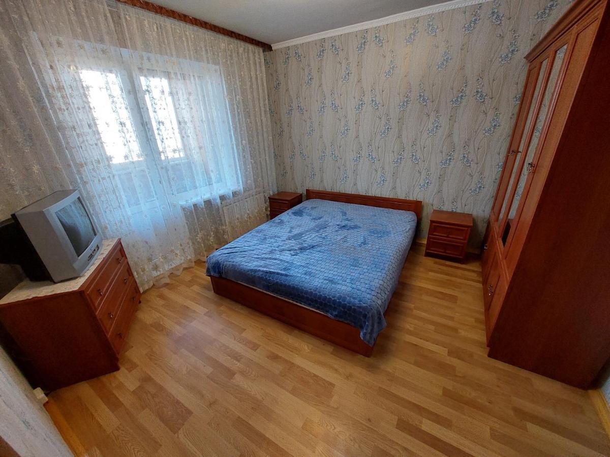 2К Апартаменты Ул.Ревуцкого 19/1 Kiev Esterno foto