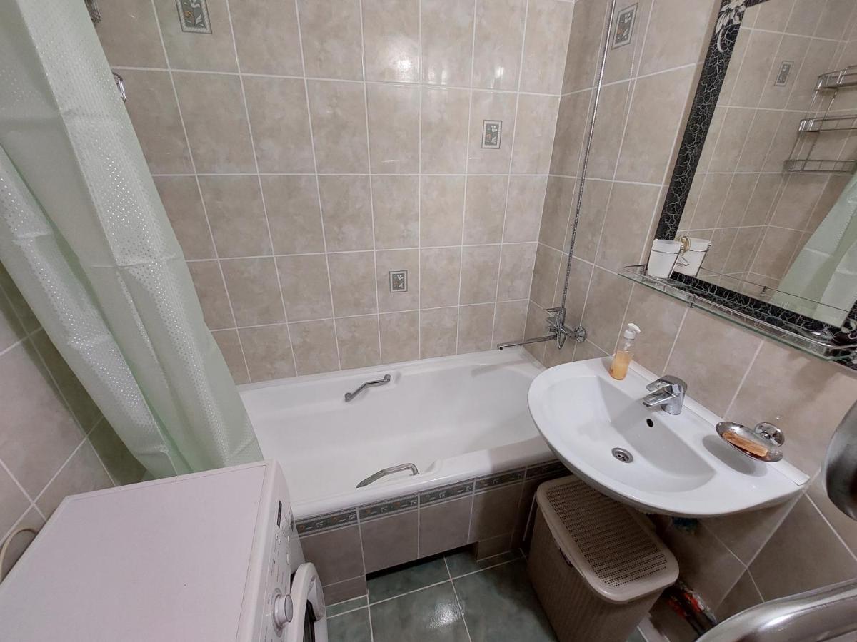 2К Апартаменты Ул.Ревуцкого 19/1 Kiev Esterno foto
