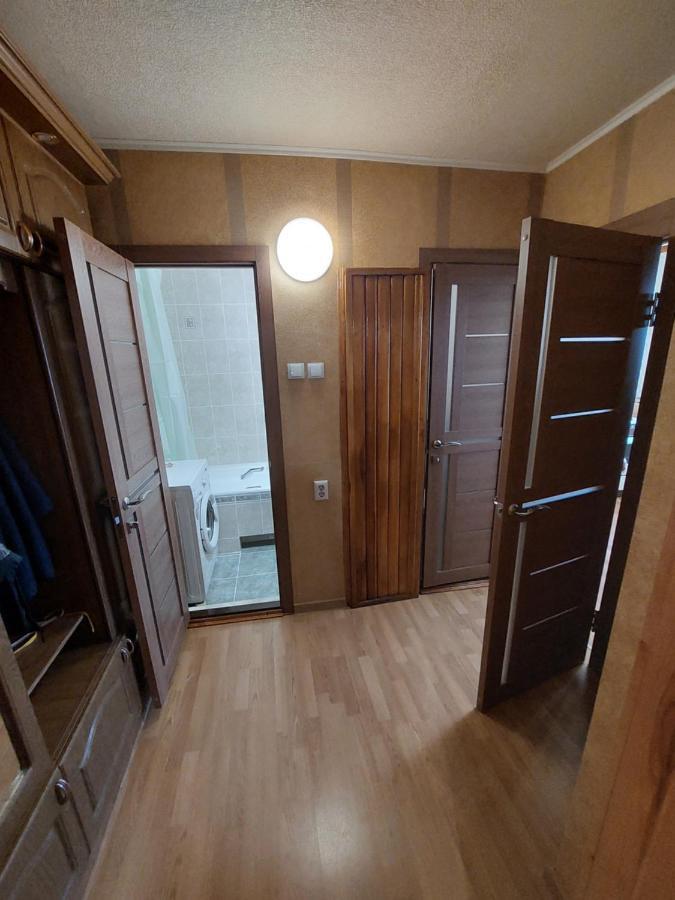 2К Апартаменты Ул.Ревуцкого 19/1 Kiev Esterno foto